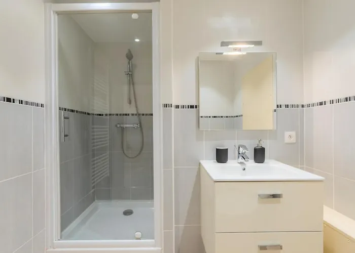 Apartment Renovated In Semi-basement & Hypercentre Lille