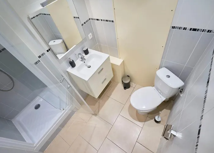 Appartamento Renovated In Semi-basement & Hypercentre *