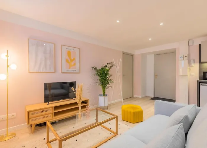 Appartamento Renovated In Semi-basement & Hypercentre Lilla